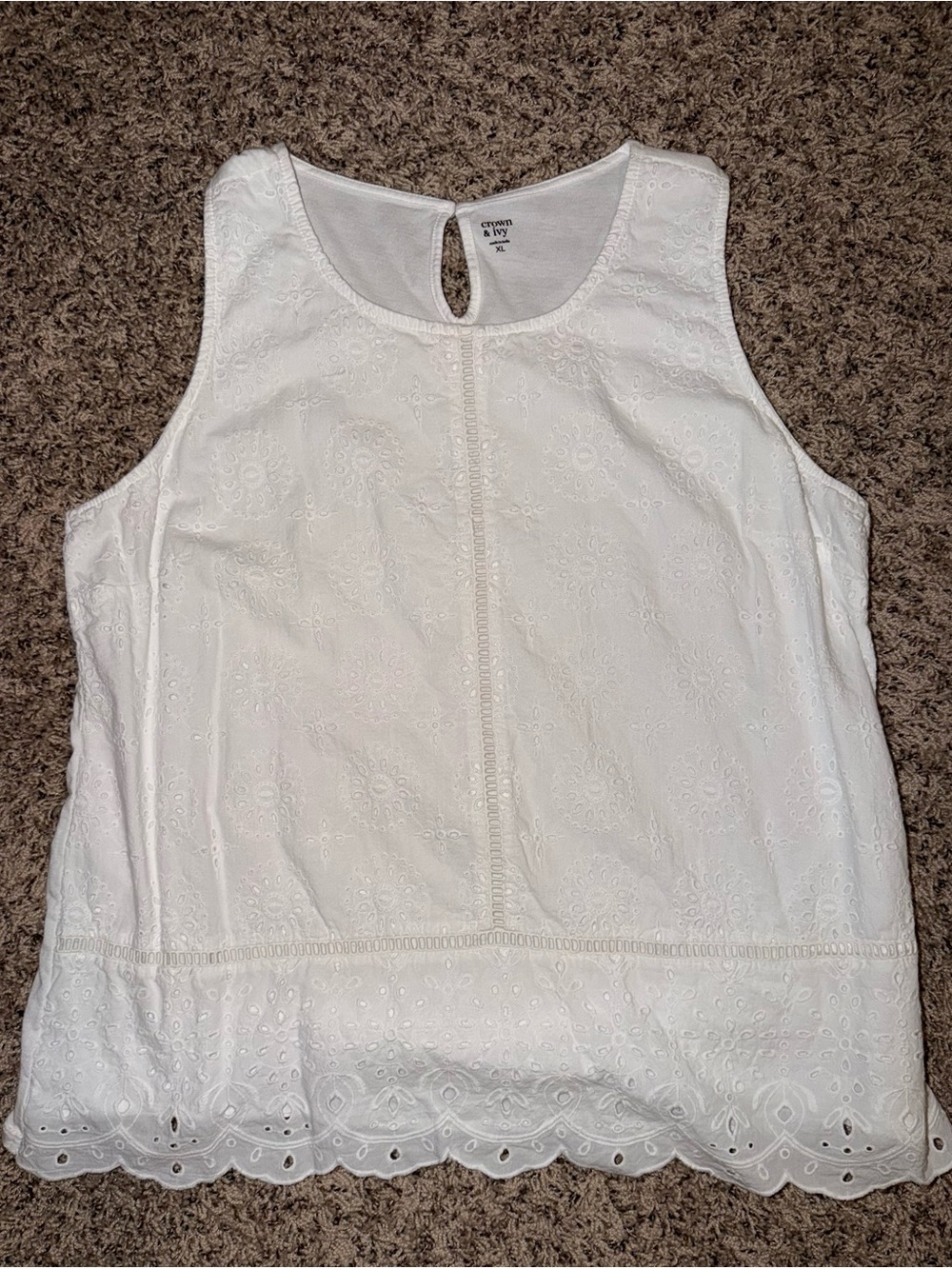 Crown & Ivy White Eyelet Sleeveless Top XL
